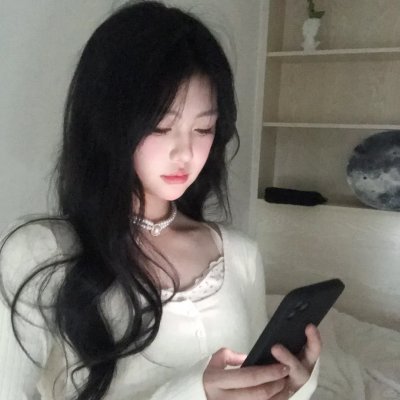 女孩罗塞玛莉